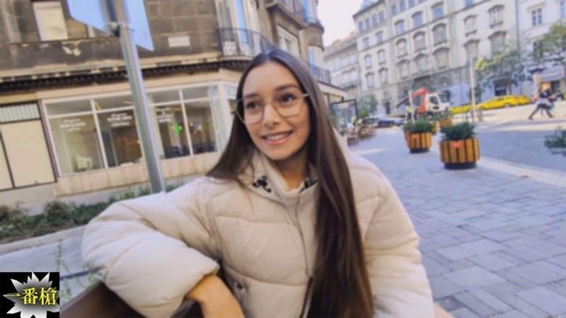 知的なイタリア美女 ホントはドエロい身体のヤリマン 中出し – シェレーナ