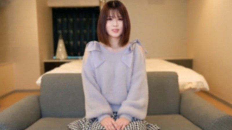 【無碼】看得出真的超愛做愛的眼睛很色情的女性！總是看起來很開心，要求各種事情的超好色…、天然髮　吞精　中出　※特典高畫質