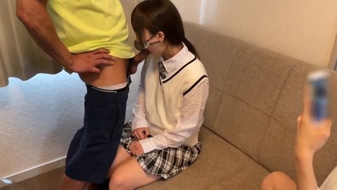 【素人個人拍攝】【3P】【無修正】超級3P·被欺負時會感到興奮的制服被玩弄，連續無套交尾！！