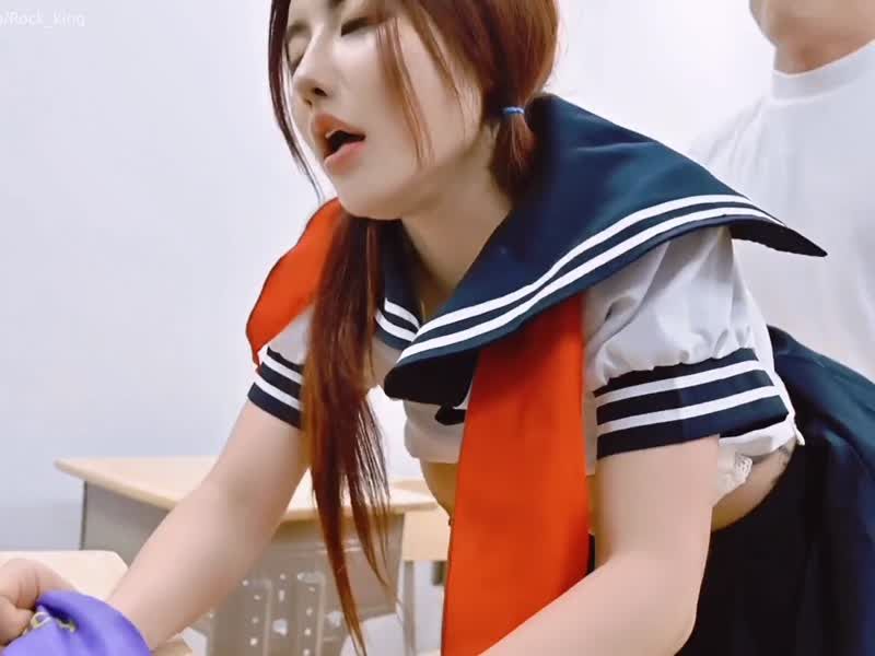 費爵娜這個壞學生又考最後一名！把她留下來好好重新復習功課