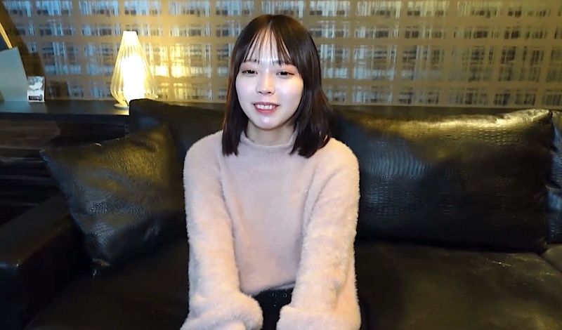 【乃〇坂】像方言可愛的西野七瀨相似的地方大學生。最強的臉蛋卻感度MAX潮吹洪水。安產型的身材忍不住2次種付嵐