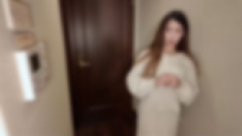 【無/初拍】洋溢情色的最高級身軀！丸之内工作的OL萌香(26)遲到所以處罰用巨根抽插陰道深處！！