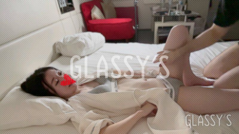 #25 和太可愛的日本人纖細美女進行大量潮吹無套性愛│GLASSY