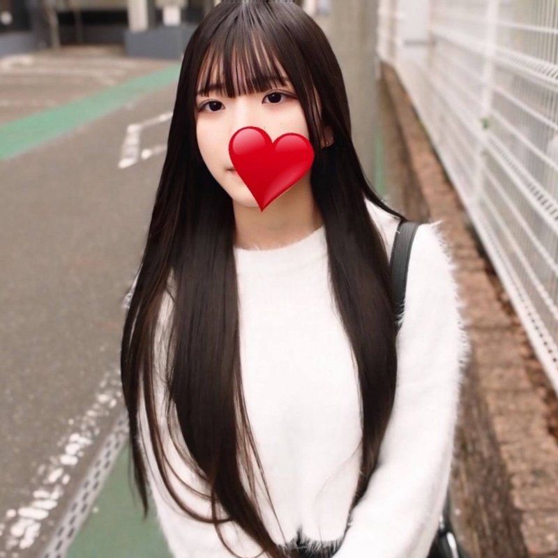 『完全露臉』想一起去吃好吃的飯！！還想再多待一下！對被說可愛就說不要不要的謙虛女性，如果說只是稍微穿著內衣的話，就會嘗試到最後都自拍